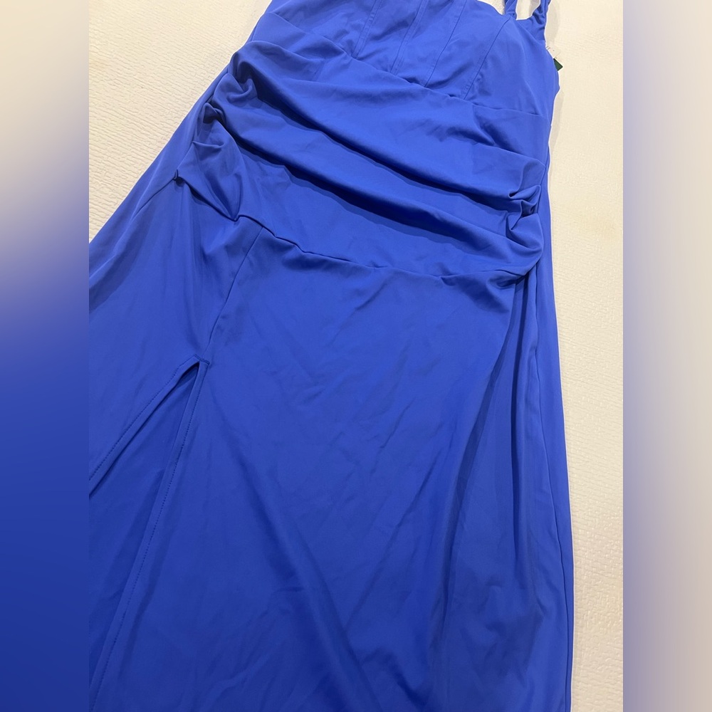 Halara Softlyzero™ Airy Square Neck Backless Corset Ruched Dress
Size Large
NWT - Picture 5 of 8